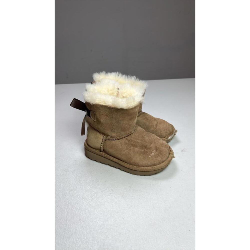 UGG Toddler Bailey Bow II Boots Chestnut Suede Shearling Size 8
